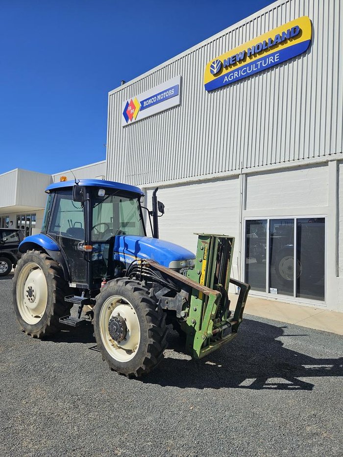 2005 New Holland Td90d