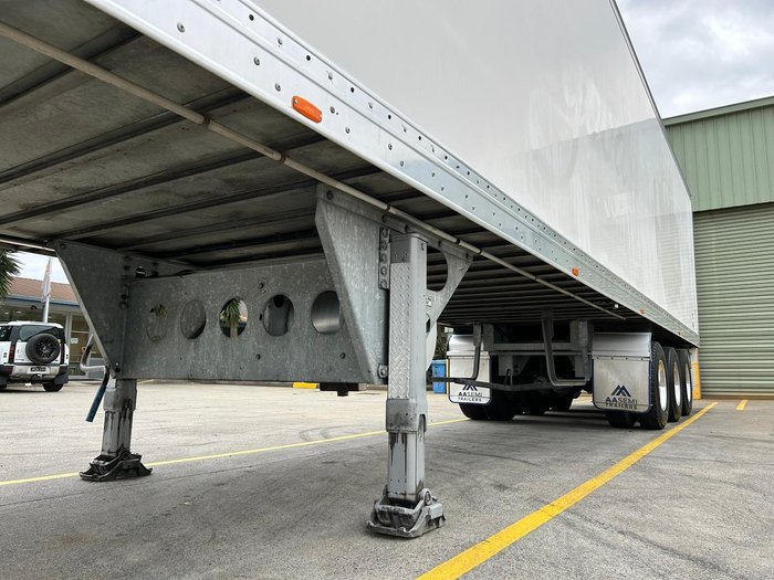 2007 Maxitrans St3 Od 24 Pallet -18 High Cube Reefer, Roller Door 4.3M 