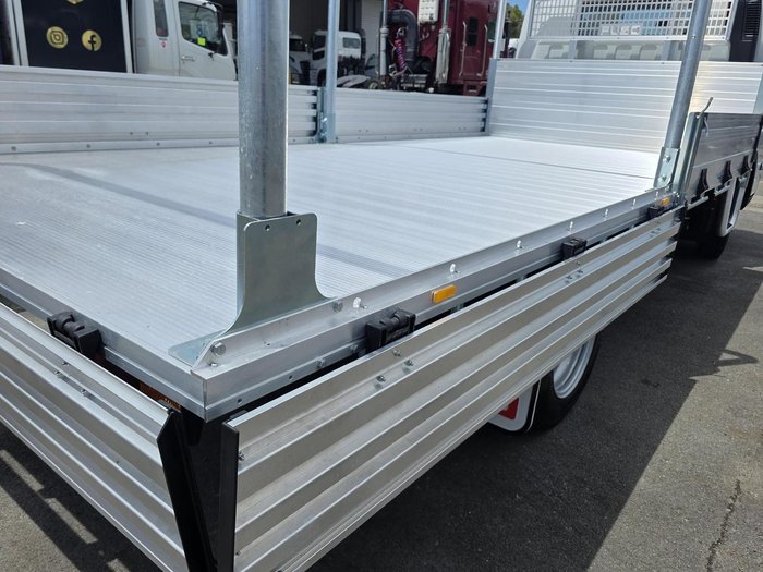 2025 Fuso Canter 515 Alloy Tray White