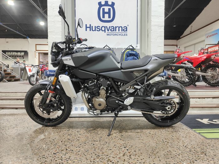 2024 HUSQVARNA SVARTPILEN 801 ROAD GREY