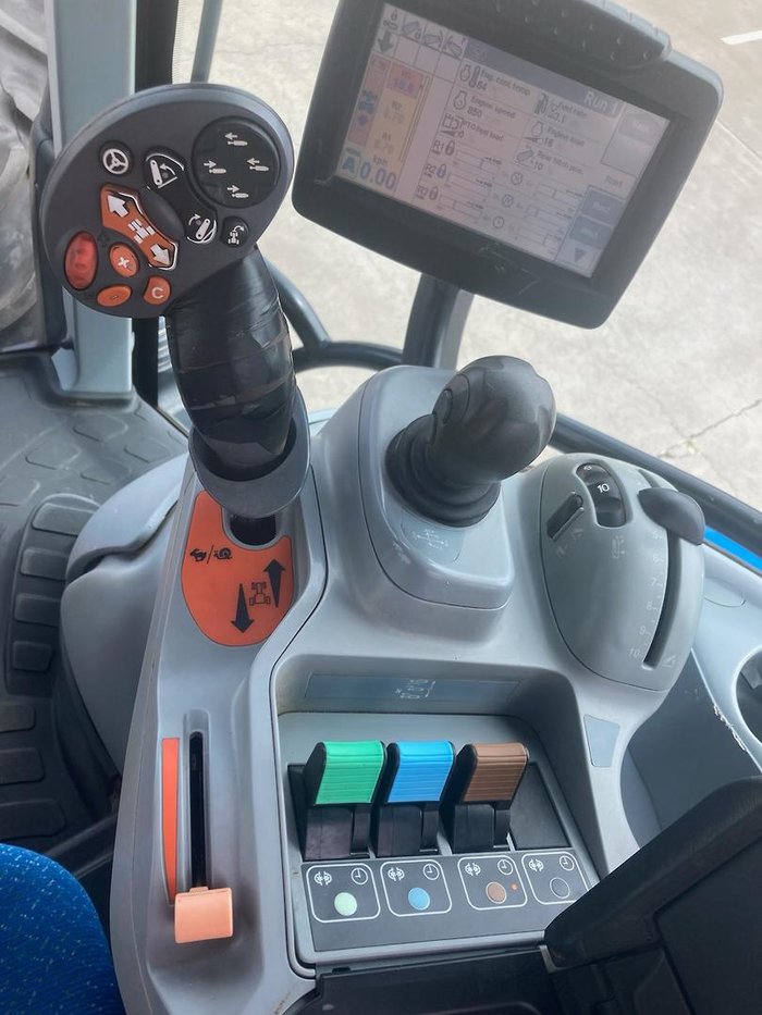 2016 New Holland T6.140