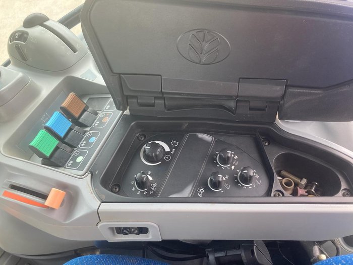 2016 New Holland T6.140