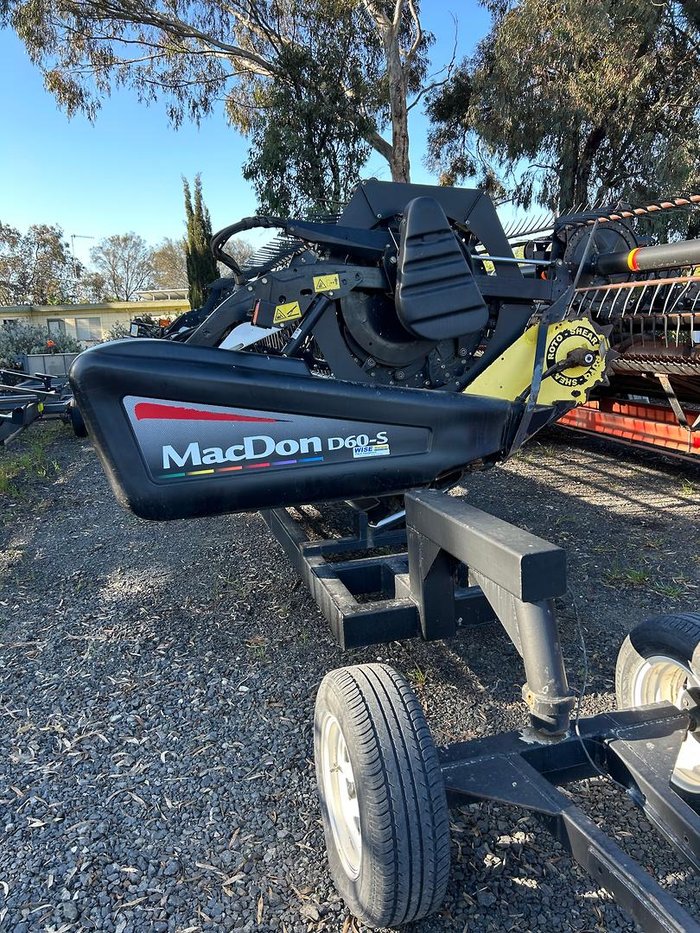 2012 MacDon D60 25Ft