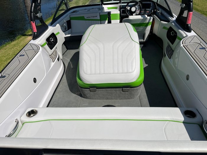 2015 Nautique Ski Nautique 200 Open Bow