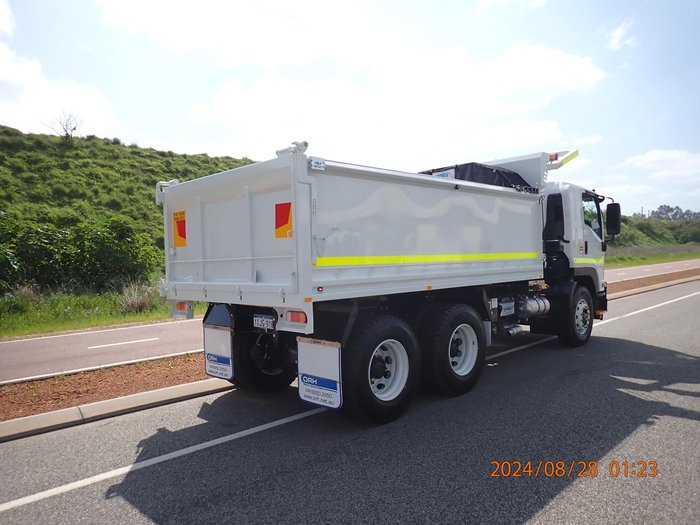 2025 Isuzu Fvz 260-300 White