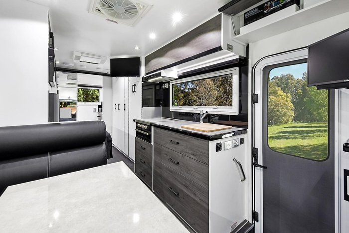 2026 Paradise MotorHomes SL CLUB DELUXE (TAKING ORDERS FOR 2026)