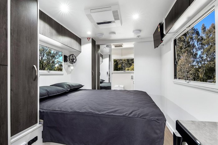 2026 Paradise MotorHomes SPARK SERIES (TAKING ORDERS FOR 2026)