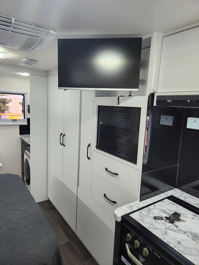 2024 Paradise MotorHomes SL DELUXE (AVAILABLE NOW, RUN OUT SALE)