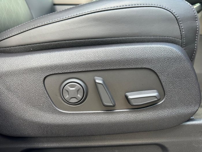 2024 Kia Carnival GT-Line