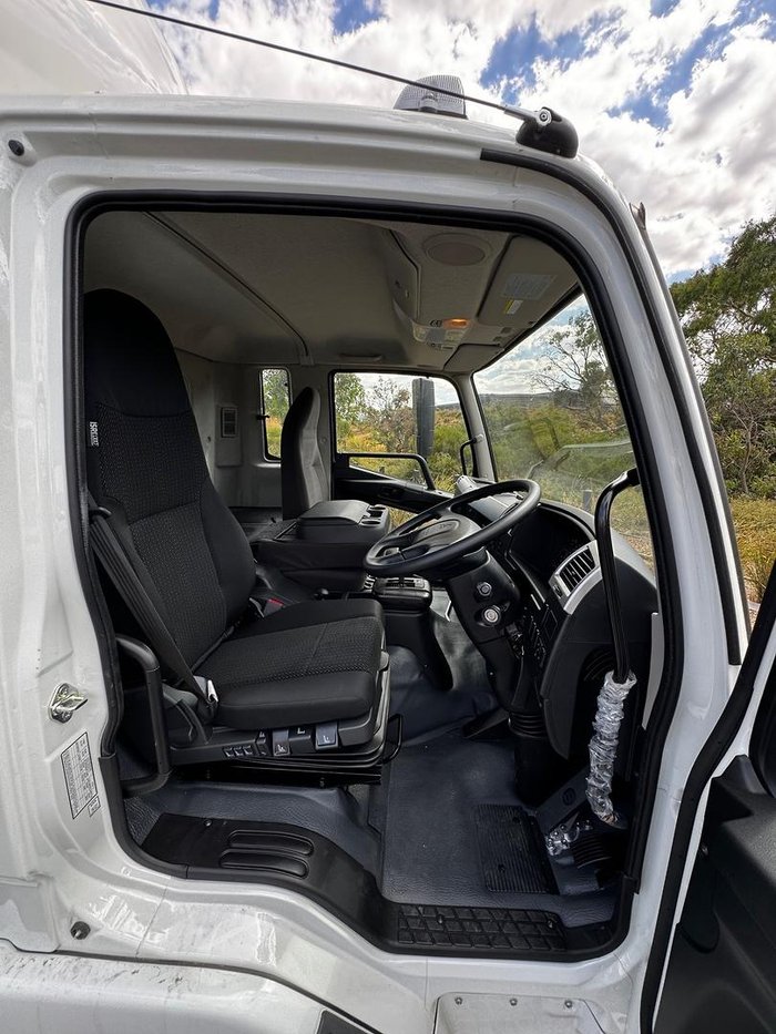 2025 Fuso Fighter 1124 WHITE