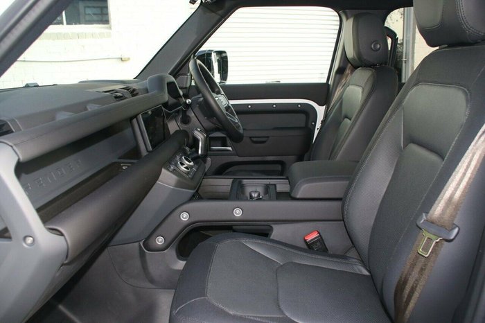 2024 Land Rover Defender 110 P400e X-Dynamic SE L663 MY24 AWD Fuji White