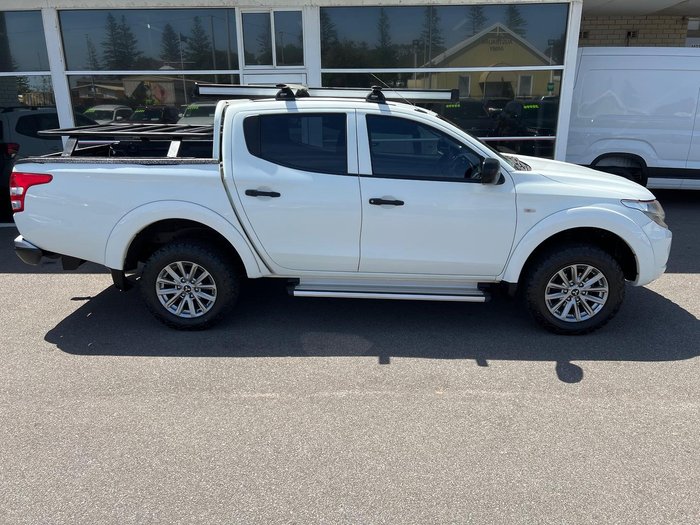 2017 Mitsubishi Triton GLX