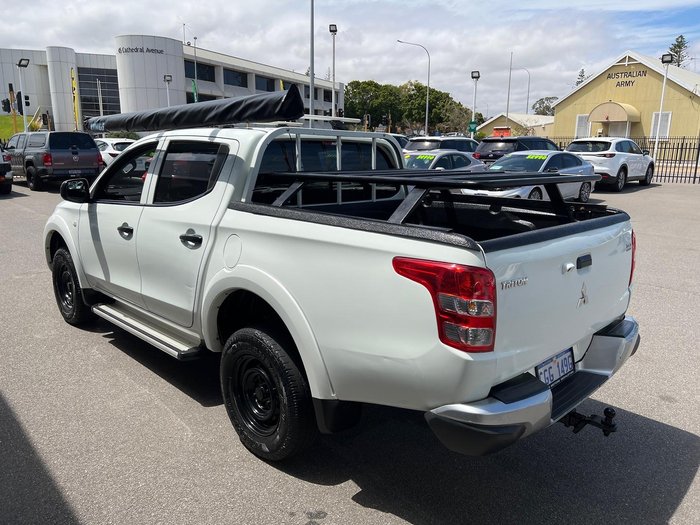 2017 Mitsubishi Triton GLX