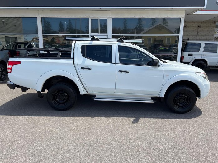2017 Mitsubishi Triton GLX