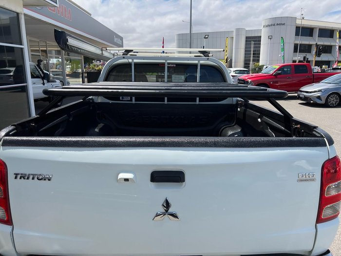 2017 Mitsubishi Triton GLX