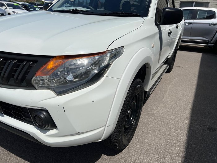 2017 Mitsubishi Triton GLX