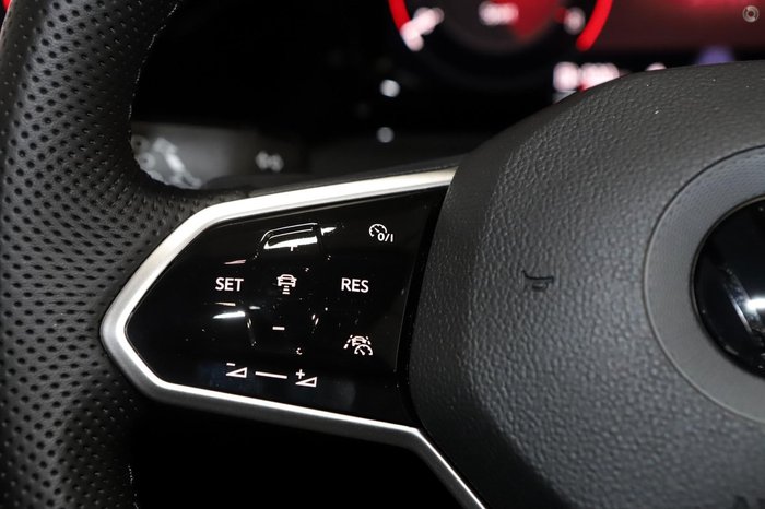 2024 Volkswagen Golf 110TSI R-Line