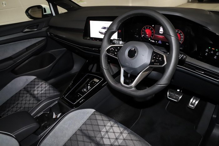 2024 Volkswagen Golf 110TSI R-Line