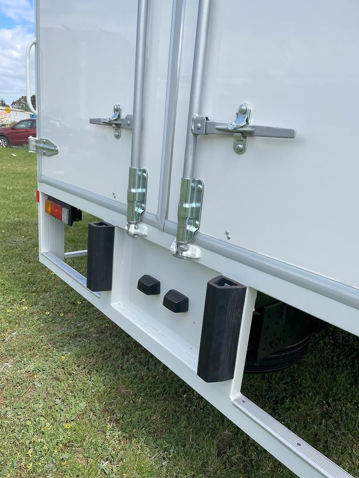 2025 Fuso Canter 918 White