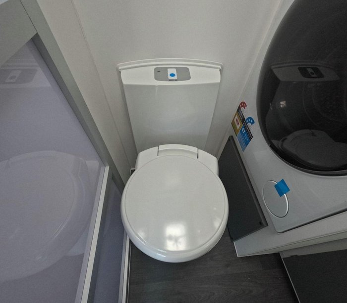 2024 Leader Caravans 2060_R_K1e2_T Gold Le 20'6