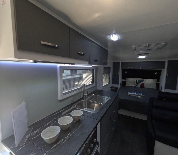 2024 Leader Caravans 2060_R_K1e2_T Gold Le 20'6