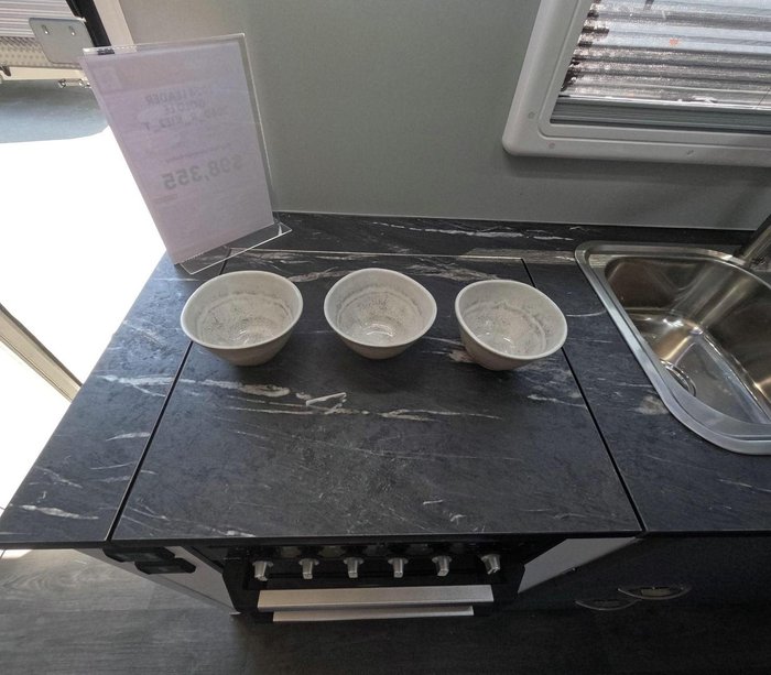 2024 Leader Caravans 2060_R_K1e2_T Gold Le 20'6