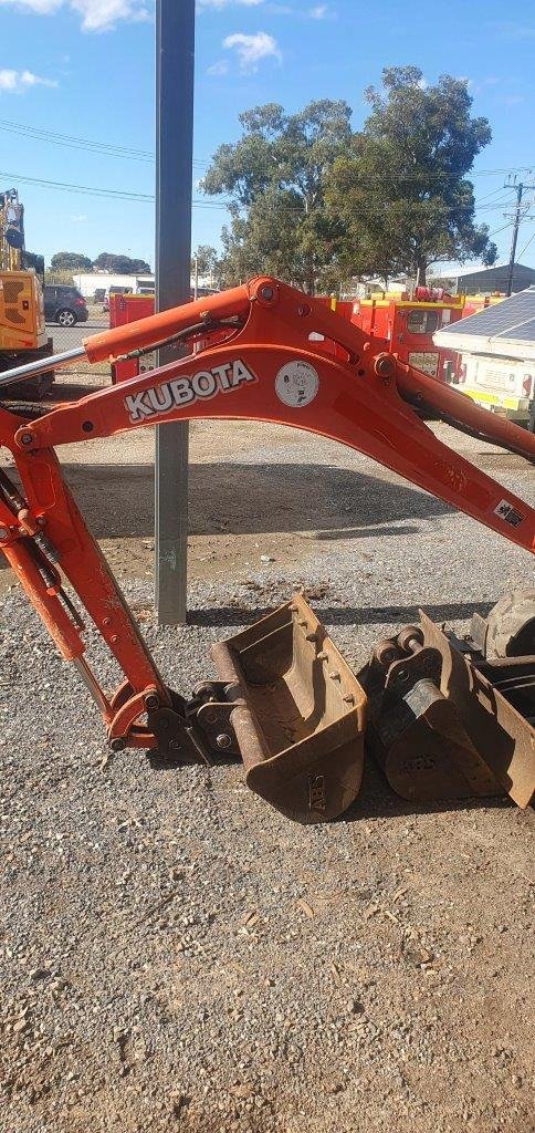 2016 Kubota U17-3