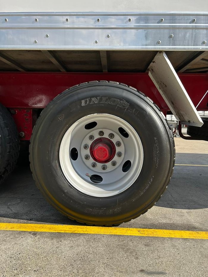 2004 Maxitrans St3 Od 24 Pallet Chiller Van, Roll Door 4.3M