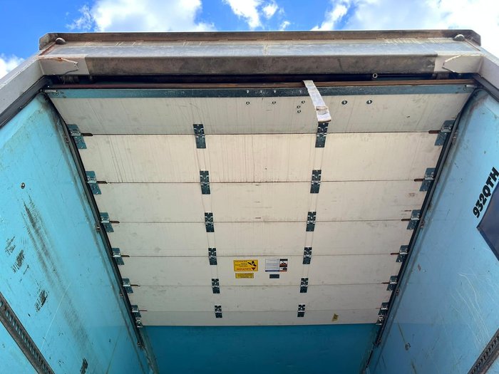 2004 Maxitrans St3 Od 24 Pallet -28 Freezer, Roller Door. 4.3