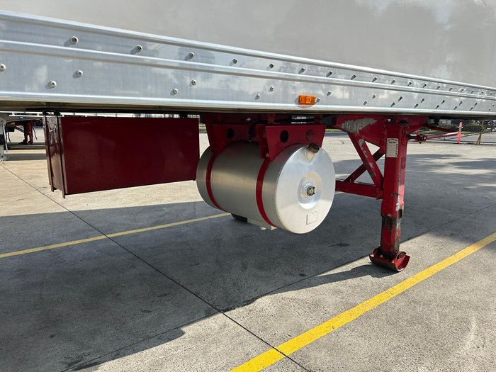 2004 Maxitrans St3 Od 24 Pallet Chiller Van, Roll Door 4.3M