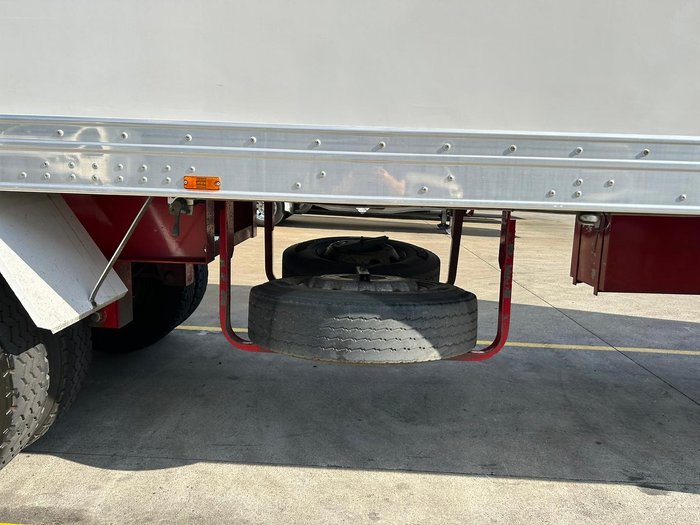 2004 Maxitrans St3 Od 24 Pallet Chiller Van, Roll Door 4.3M