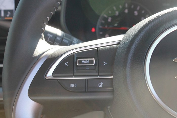 2025 Suzuki Swift Hybrid GLX