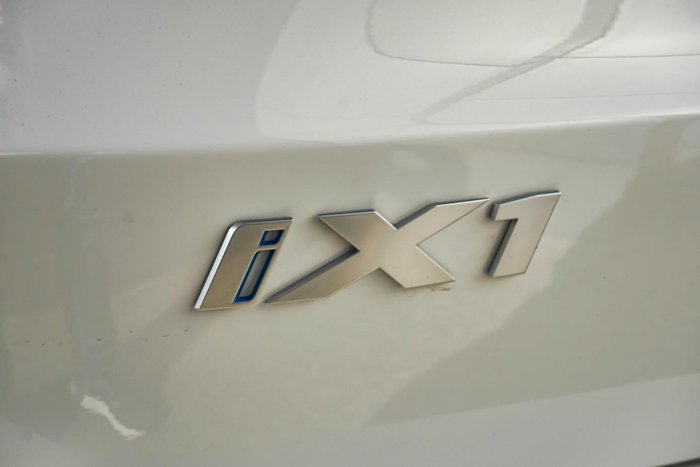 2023 BMW iX1 eDrive20 xLine
