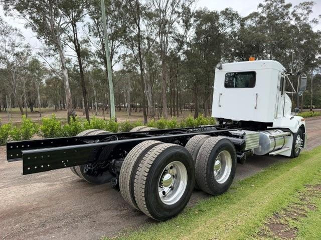 2010 Kenworth T400 Series T408SAR