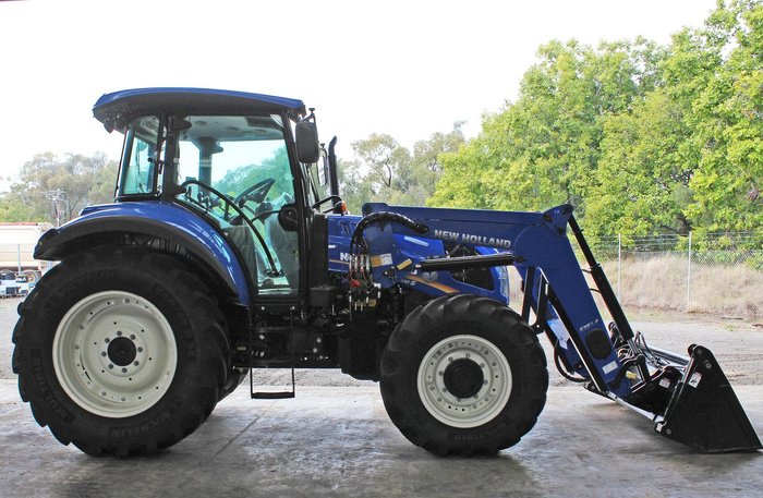 New Holland T5.100 Electro Command Tractor