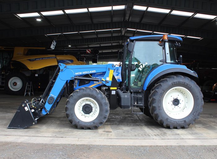 New Holland T5.100 Electro Command Tractor