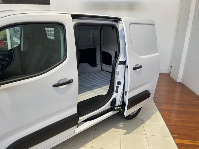 2024 Peugeot Partner Pro
