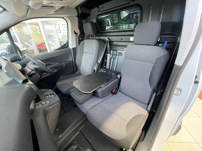 2024 Peugeot Partner Pro