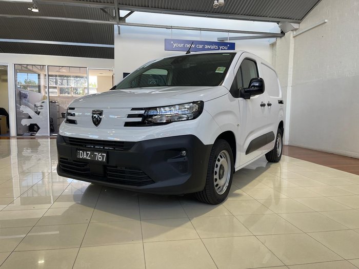 2024 Peugeot Partner Pro