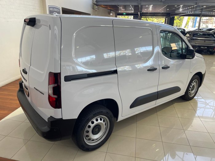 2024 Peugeot Partner Pro