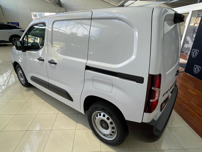 2024 Peugeot Partner Pro