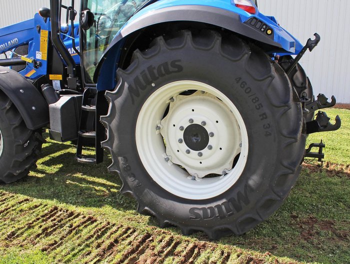 New Holland T5.110 Electro Command Tractor