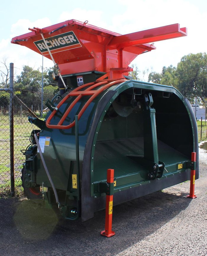 0 Richiger R990 Grain Bag Inloader Green