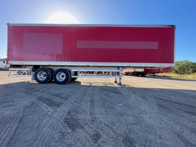2011 Maxitrans 16P Dry Van Red