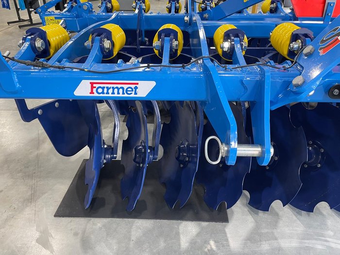0 Farmet Diskomat 3N Heavy Duty Linkage Speed Disc BLUE