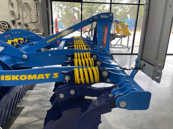 0 Farmet Diskomat 3N Heavy Duty Linkage Speed Disc BLUE