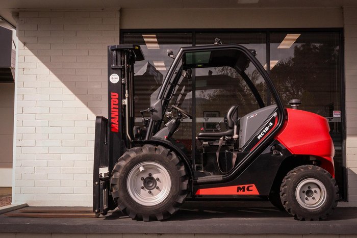 2018 Manitou Mc-X 18-4 Red