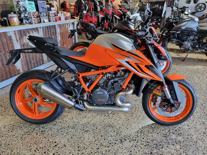 2022 KTM 1290 Super Duke R