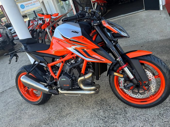 2022 KTM 1290 Super Duke R