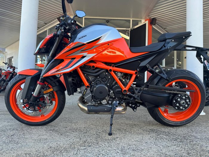 2022 KTM 1290 Super Duke R